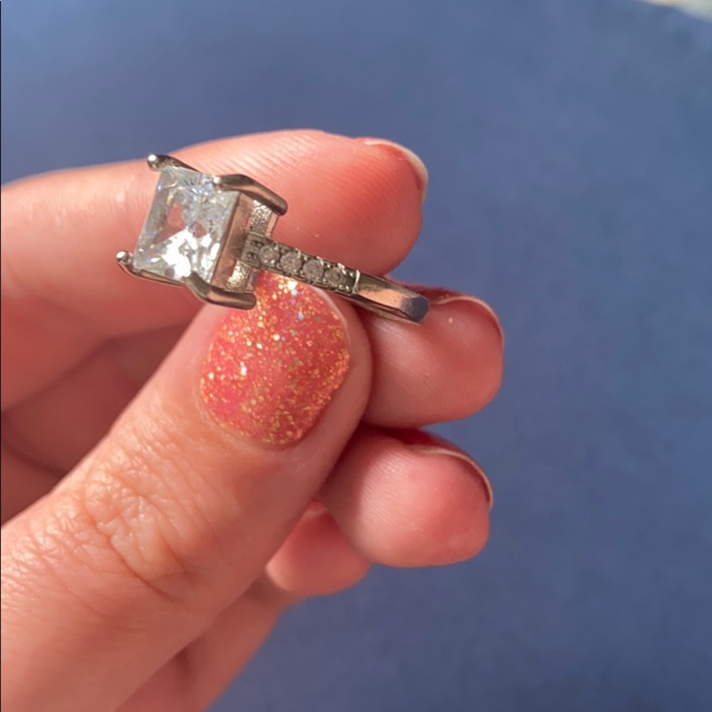 CZ ring - Picture 4 of 4